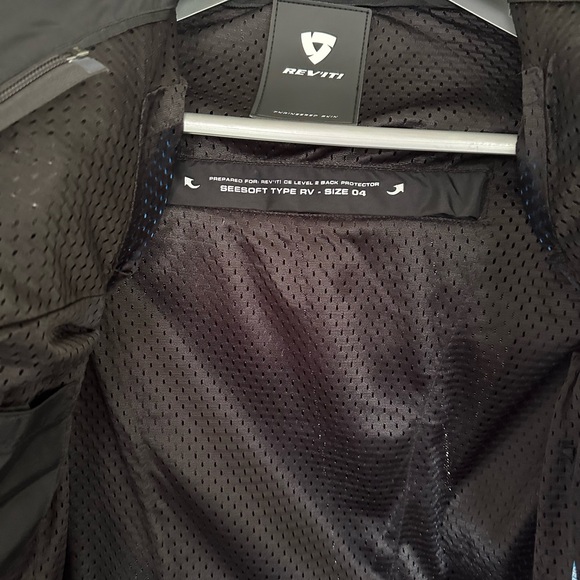 Brand new women’s motorcycle jacket. Worn 2 times. - Picture 3 of 3